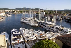 Cte d'Azur - Port Grimaud, Blick auf Saint Tropez