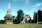 Kirche mit separatem Glockenturm