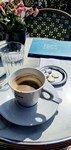 Paris 2025, Grand caf unweit des Triumphbogens