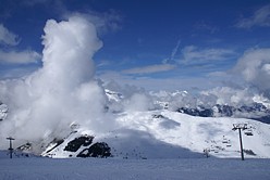 Les Deux Alpes - Wolke über dem Ort