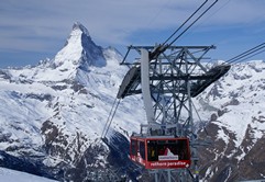 Baluherd - cable car to Rothorn