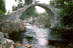 Verfallene Brücke